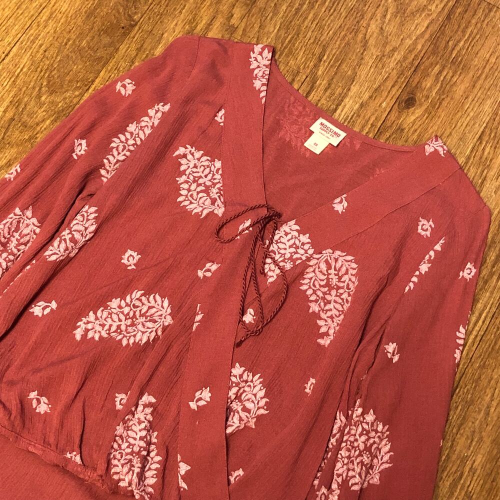 Mossimo Supply Co. Red White Floral Faux Wrap Long Sleeve Blouse Size XS - Picture 3 of 10